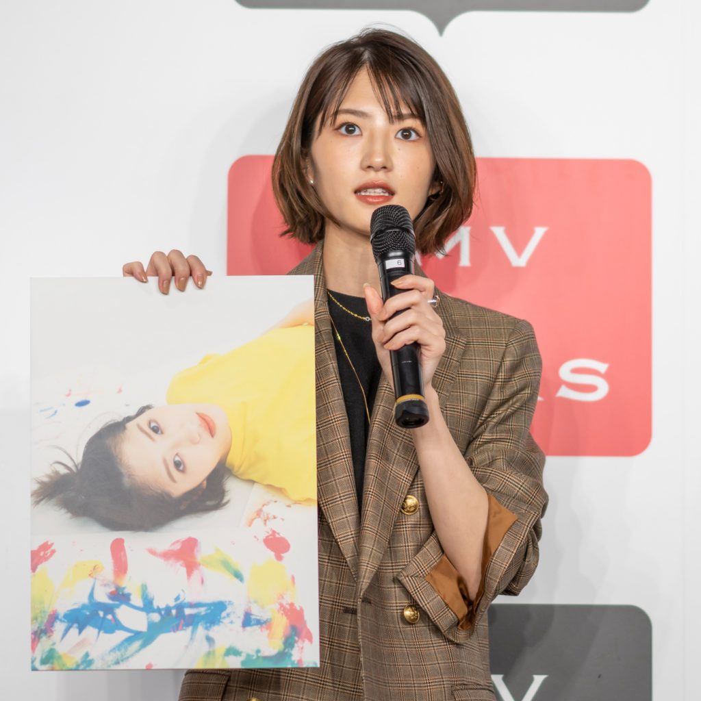 「若月佑美写真集 アンド チョコレート」取材会に出席した若月佑美