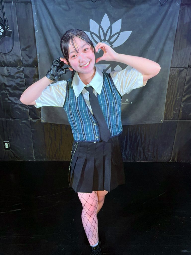 「屋上シャウト!」の麻里瑠