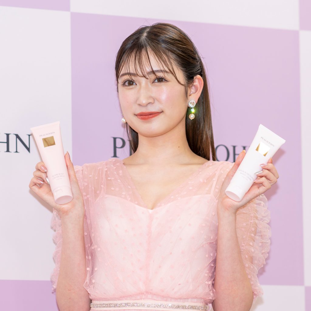 「PEACH JOHN BEAUTY ミューズ」就任記者会見に出席した吉田朱里