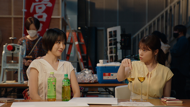 伊藤園「お～いお茶」新TVCMに出演する有村架純と松本穂香