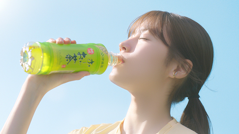 伊藤園「お～いお茶」新TVCMに出演する有村架純