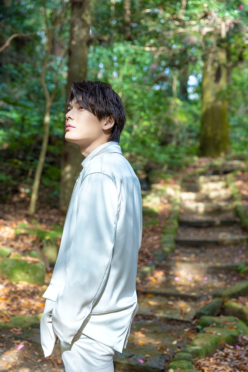 「崎山つばさ 神推し」(扶桑社)より