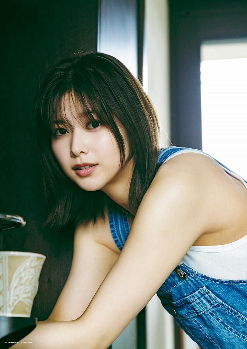 櫻坂46 渡邉理佐 卒業メモリアルブック『抱きしめたくなる瞬間』B2サイズ両面ポスター(C)