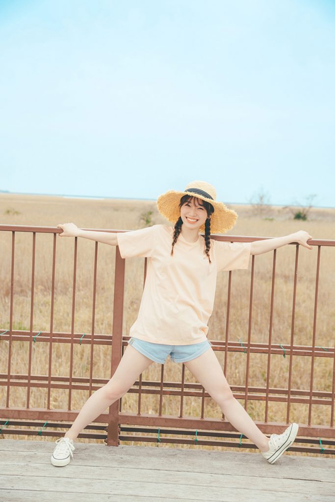 櫻坂46守屋麗奈1st写真集(タイトル未定/竹書房)より