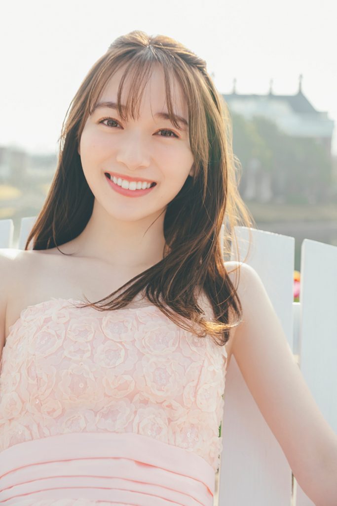 櫻坂46守屋麗奈1st写真集(タイトル未定/竹書房)より