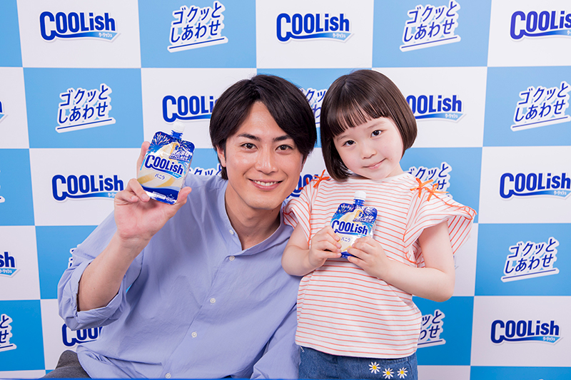「クーリッシュ」の新TVCMに出演する間宮祥太朗と小野井奈々