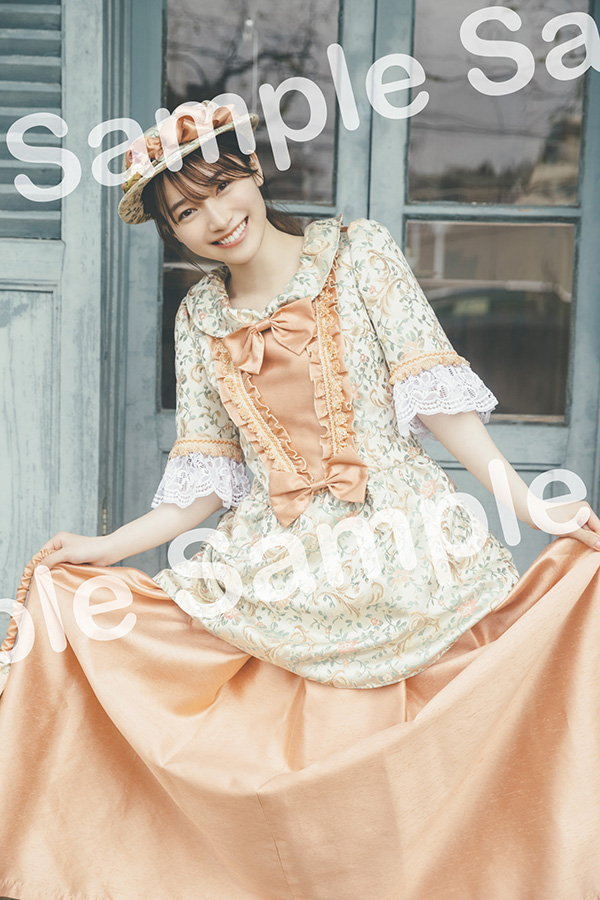 櫻坂46守屋麗奈1st写真集、くまざわ書店特典ポストカード