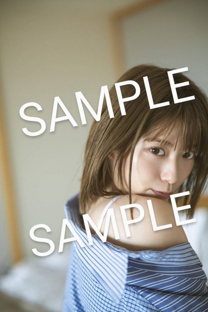 日向坂46東村芽依1st写真集「見つけた」より封入ポストカード
©藤本和典/白夜書房