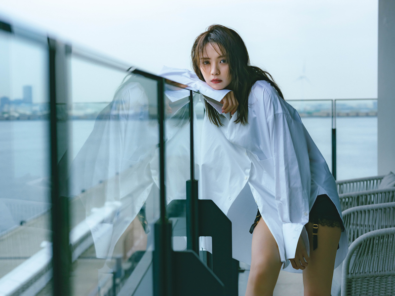 櫻坂46・小林由依2nd写真集より