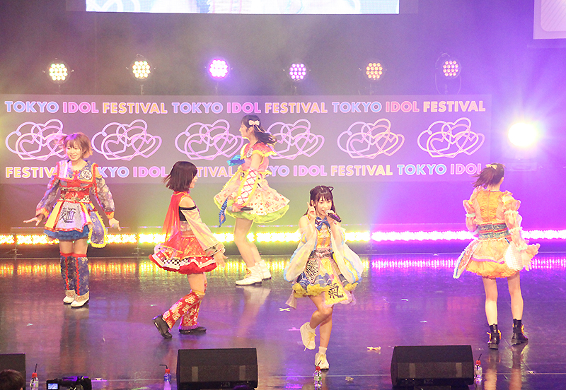 FES☆TIVEが「TOKYO IDOL FESTIVAL 2022」最終日のHOT STAGEにトップバッターとして登場