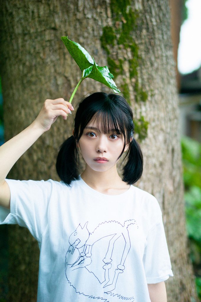 「ナナランド」峰島こまきファースト写真集(タイトル未定/扶桑社)より