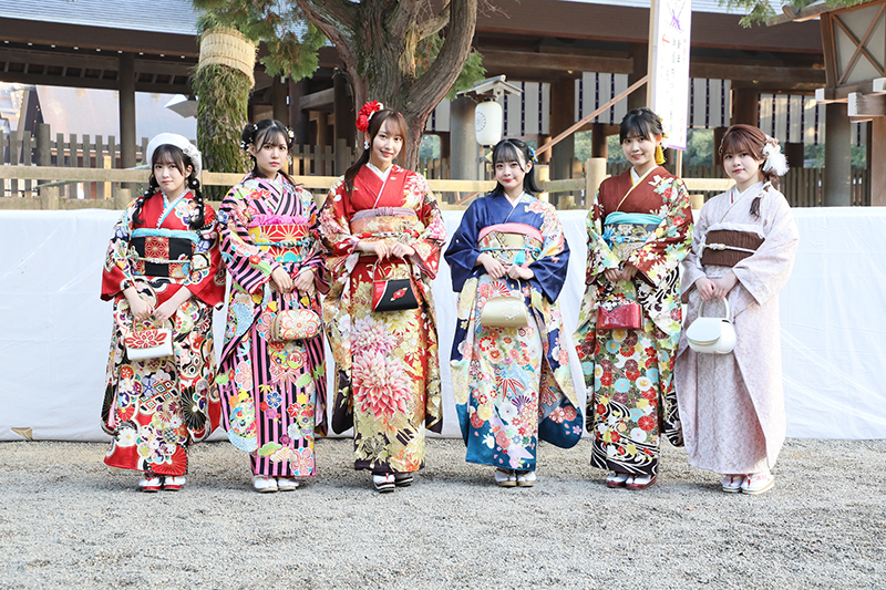 成人式に出席したSKE48水野愛理、岡本彩夏、野村実代、川嶋美晴、伊藤実希、石塚美月