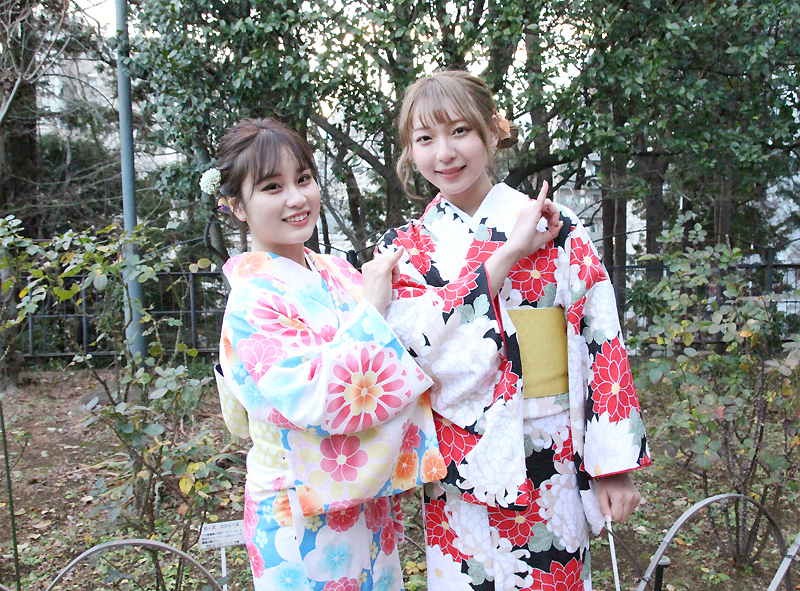 「近代麻雀着物祭in鳩山会館」に参加した塩川莉世、古森結衣