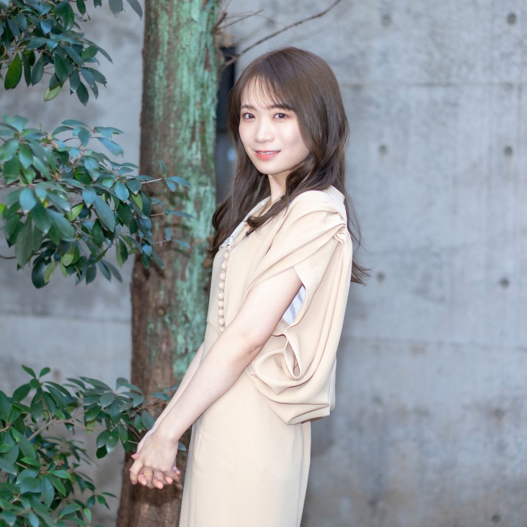 “卒業記念”写真集「振り返れば、乃木坂」(幻冬舎)を発売した秋元真夏