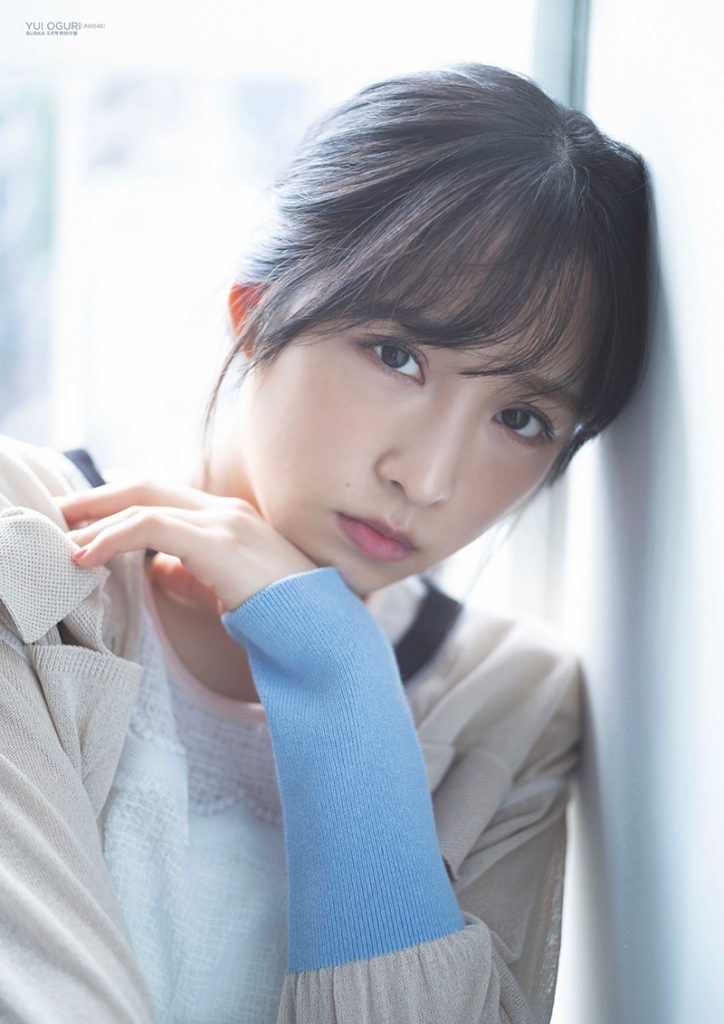「BUBKA5月号」付録、五百城茉央(乃木坂46)&小栗有以(AKB48)特大両面B2ポスター