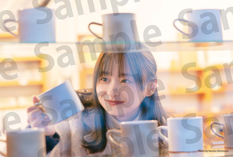 日向坂46影山優佳1st写真集「知らないことだらけ」より「セブンネット」限定特典ポストカード
