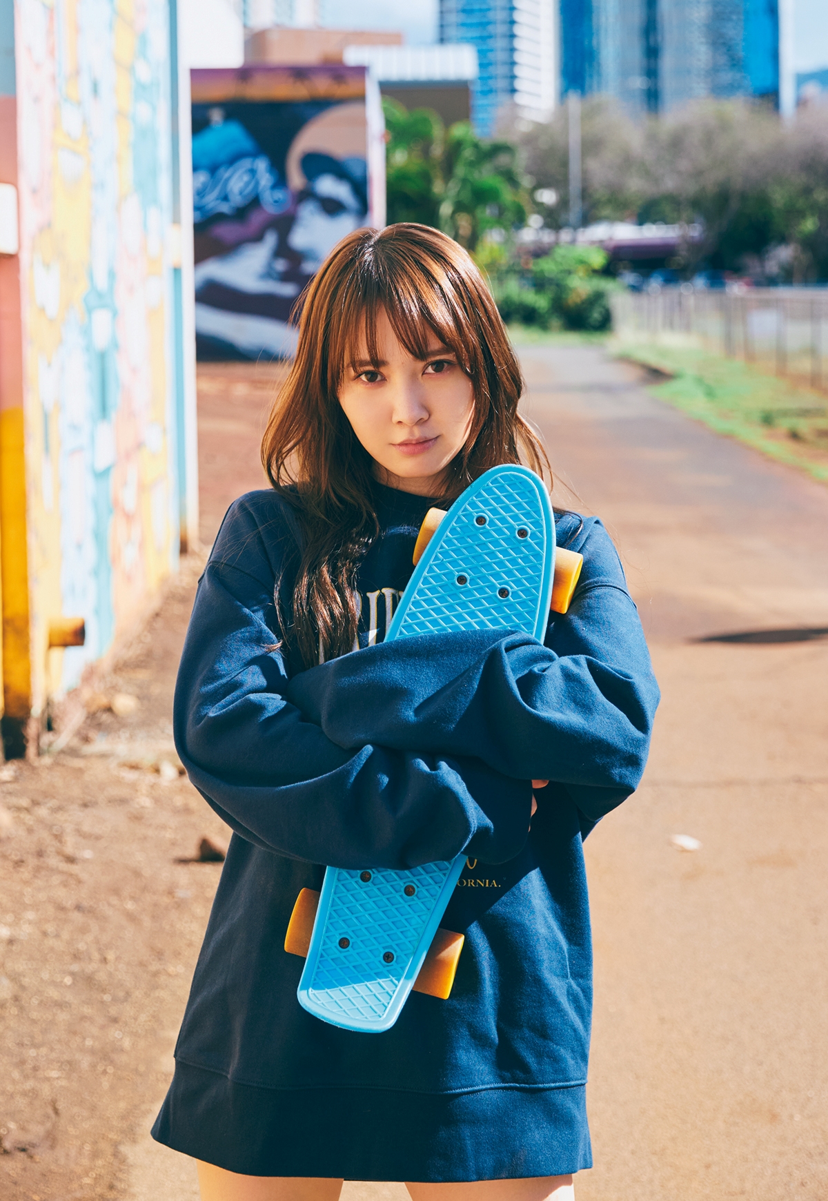 日向坂46加藤史帆、“やんちゃかとし”な1枚解禁！1st写真集より先行