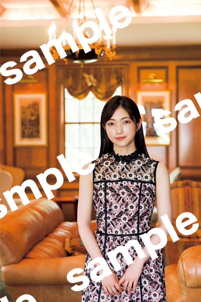 「櫻坂46大園玲1st写真集　半分光、半分影」より封入ポストカード