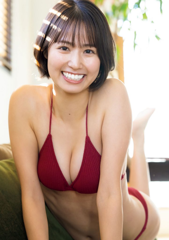 「週刊プレイボーイ25&26号」に登場している新谷あやか