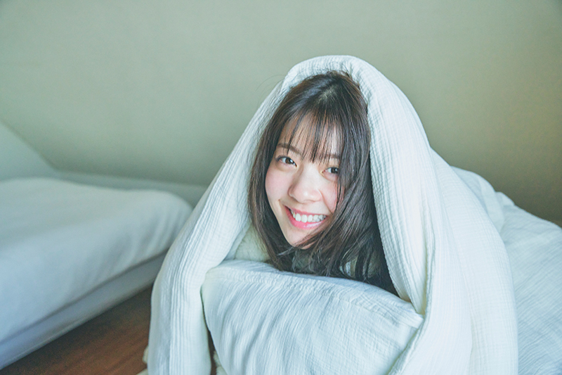 星乃夢奈写真集「恋の色。」より