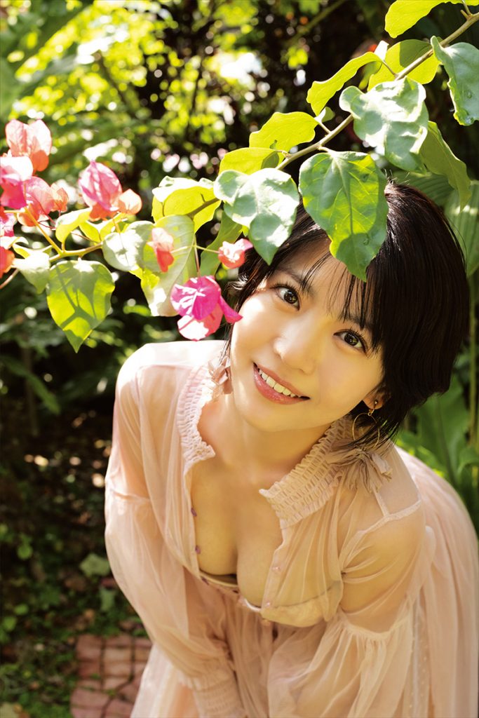 『佐々木萌香ファースト写真集いちばん。』(徳間書店)/撮影:中山雅文