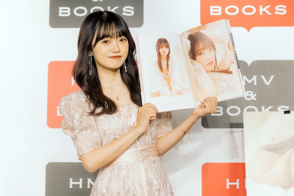 NGT48中井りか卒業記念写真集『好きでした』発売イベントより