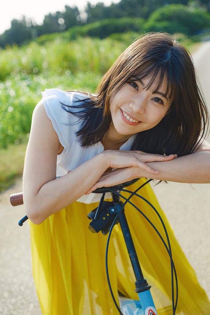 鈴木ふみ奈写真集「LOVE&PEACE」より