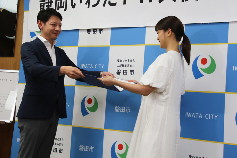 静岡・磐田市のPR大使に就任した深川麻衣