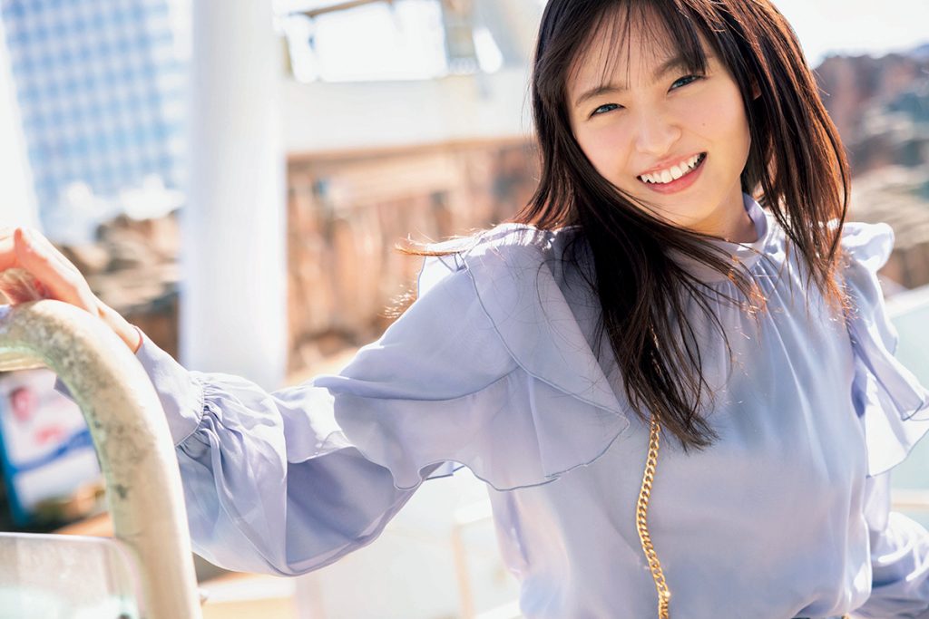 乃木坂46遠藤さくら1st写真集(タイトル未定/集英社)より