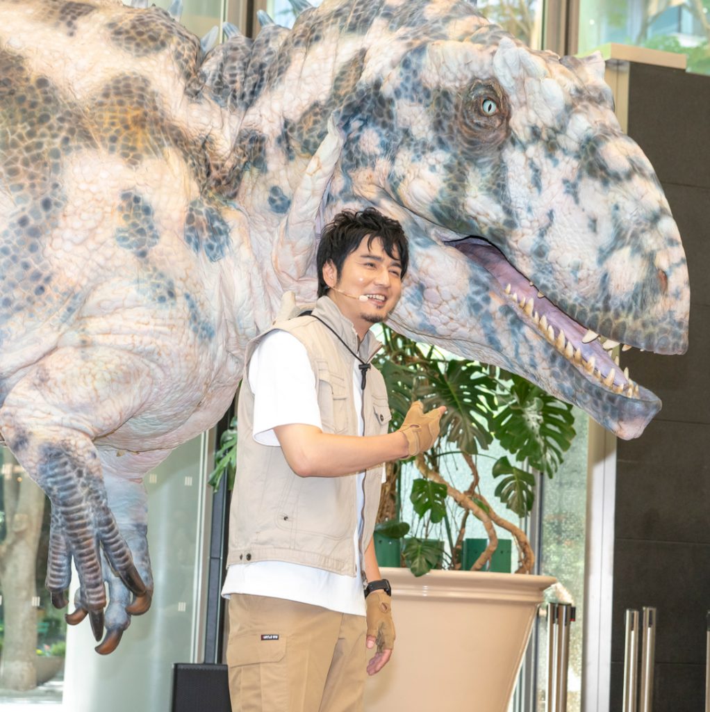 ギガノトサウルスお披露目記者発表会に出席した山本匠馬