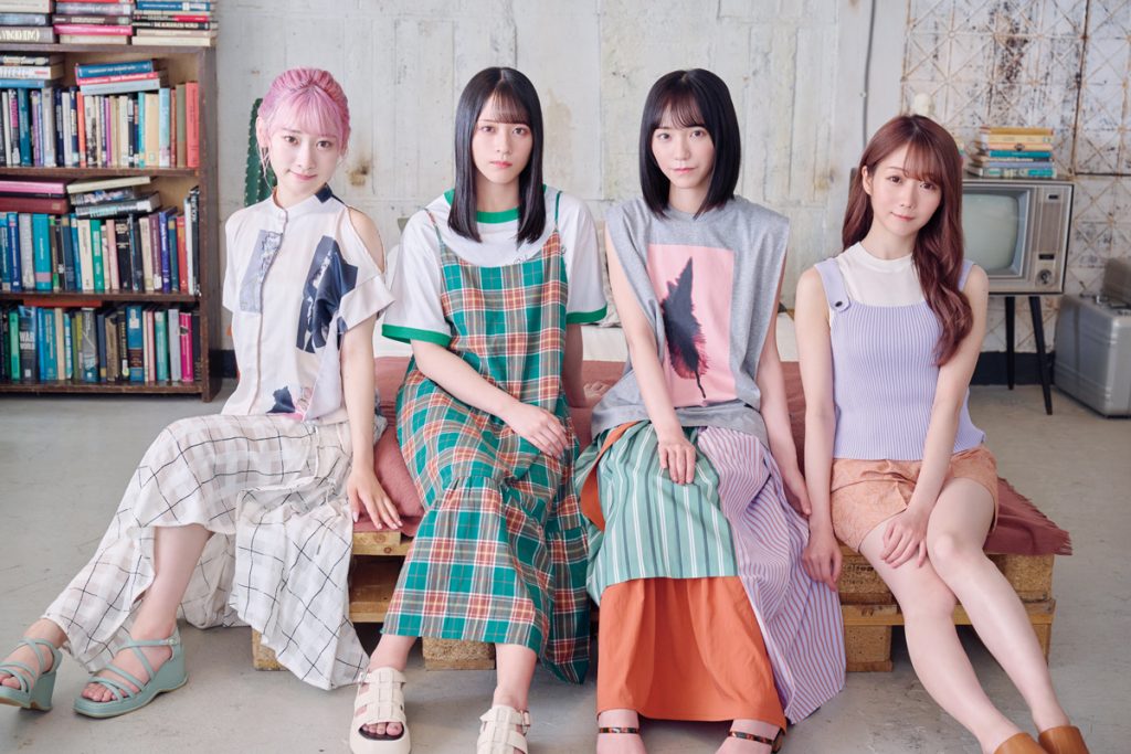 「BUBKA11月号」に登場している=LOVE(齋藤樹愛羅、佐々木舞香、野口衣織、大谷映美里)