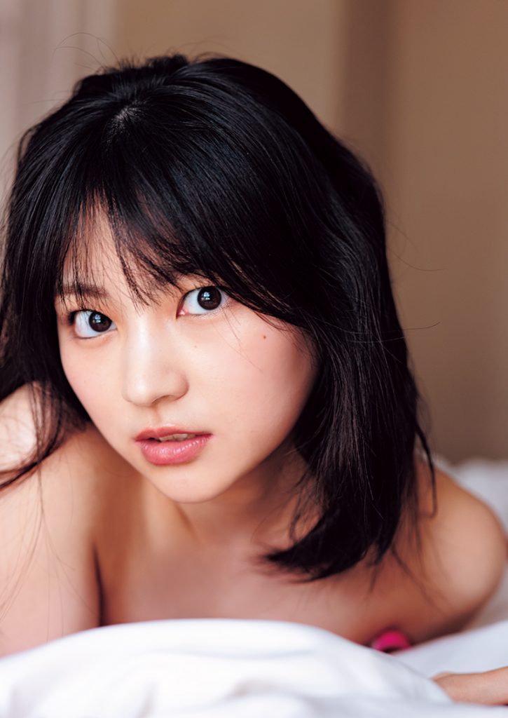 宇咲1st写真集「usa usa」より