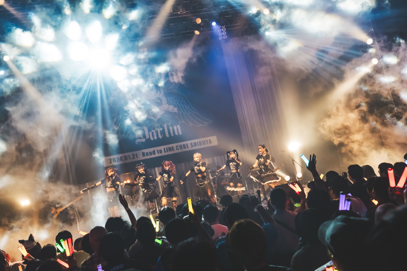 MyDearDalin'がフルバンドセットでの単独公演を行った／Photo：ポテ ヤマムラ