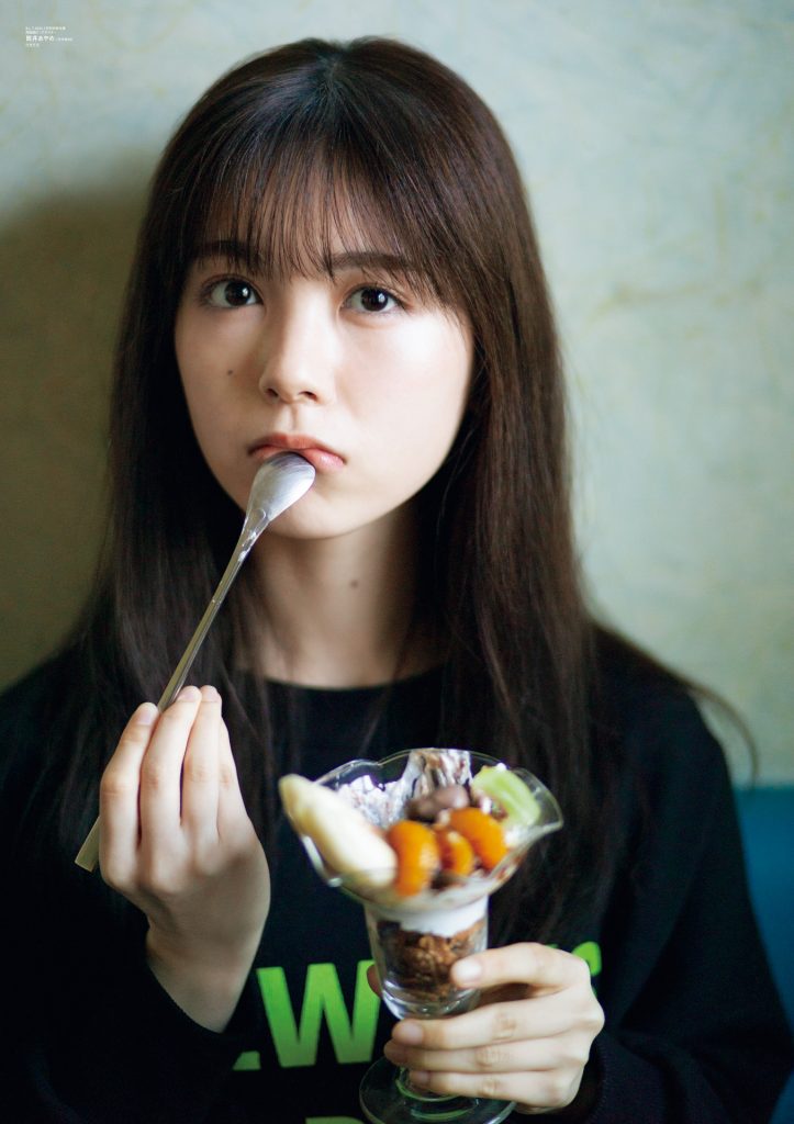 「B.L.T.2024年1月号」別冊付録:筒井あやめ(乃木坂46) 両面超ビッグポスター(裏)