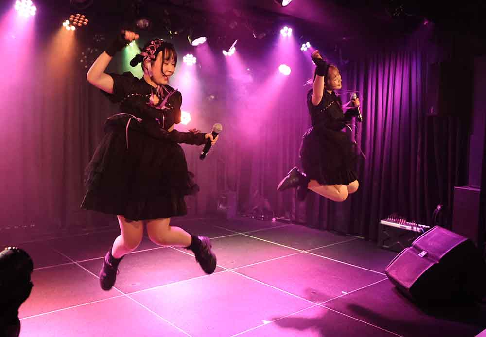 「CRAYONS<クレヨンズ>定期公演Vol.12」より