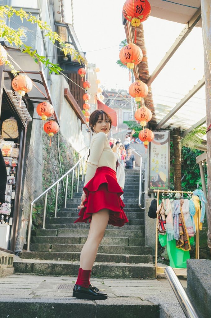 『週プレ プラス!』に初登場する森香澄