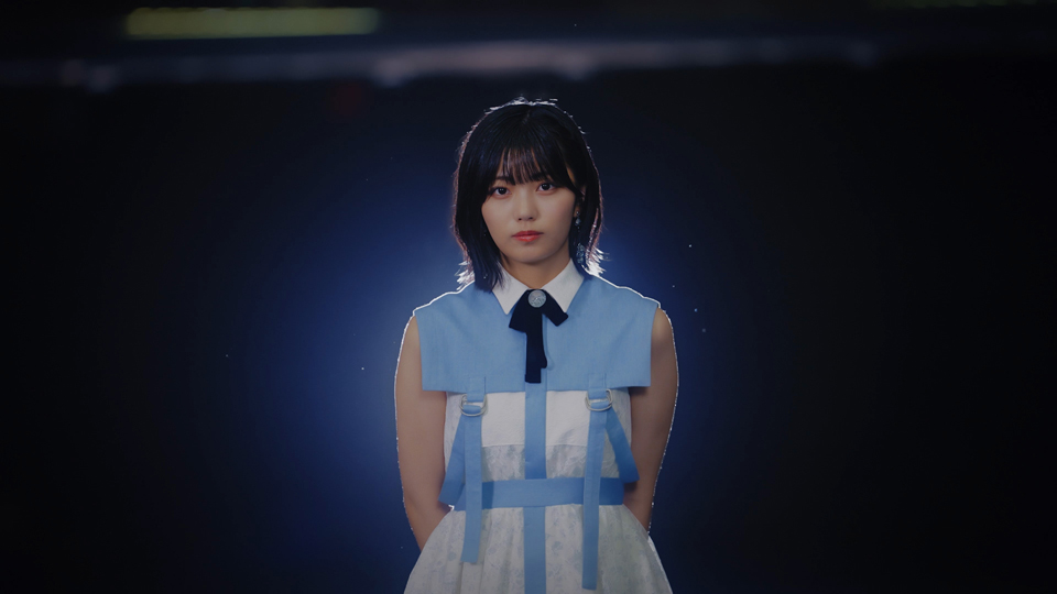 アンダー楽曲「思い出が止まらなくなる」MVより