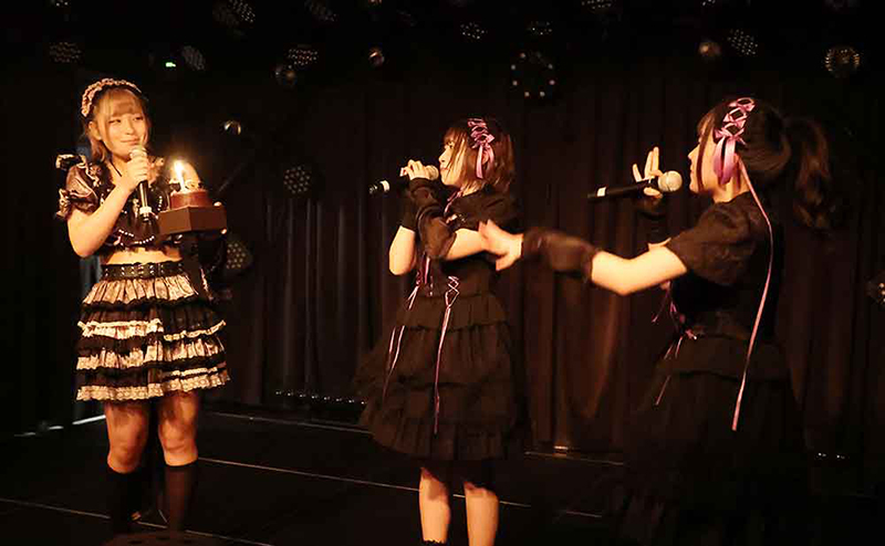 「CRAYONS<クレヨンズ>定期公演Vol.13」より