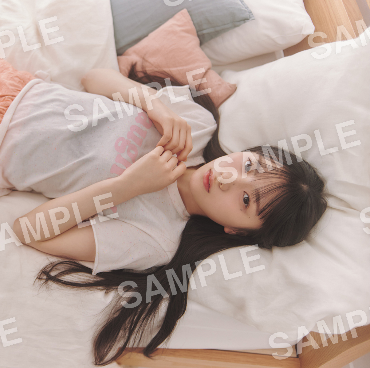 特典生写真 乃木坂46川﨑桜、しなやかさも感じられる封入特典ポスターカット解禁