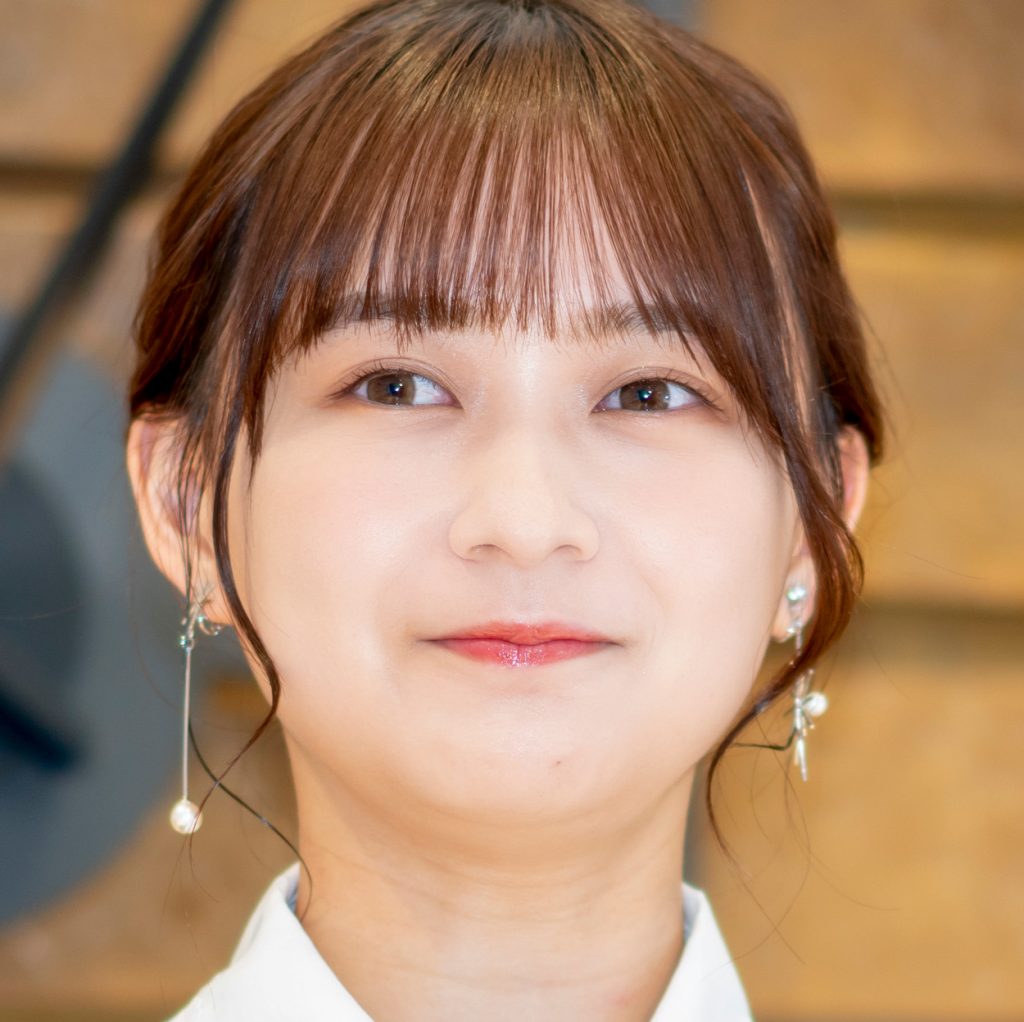 元乃木坂46の鈴木絢音