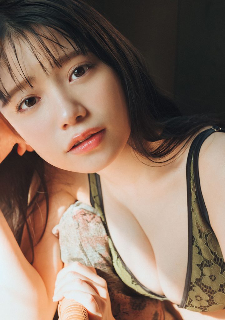 「週刊プレイボーイ12&13号」に登場しているあかせあかり