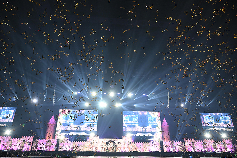 「柏木由紀卒業コンサート~17年間、歩いて来たこの道~supported by イモトのWiFi」より