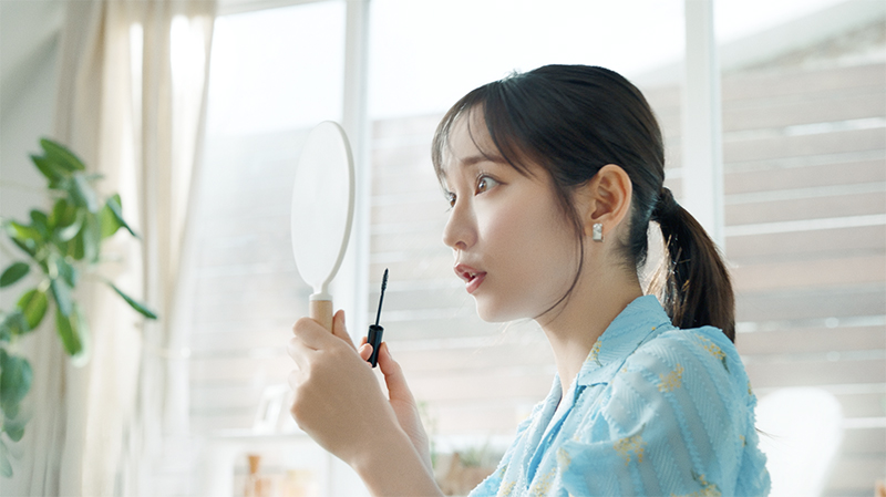 吉岡里帆が出演する「ディーアップ マスカラ&アイライナー」新TVCM