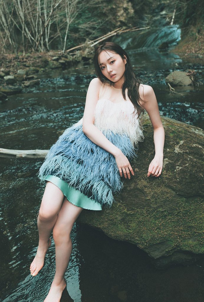 「B.L.T.2024年5月号」セブンネットショッピング購入特典ポストカード【梅澤美波(乃木坂46)C】