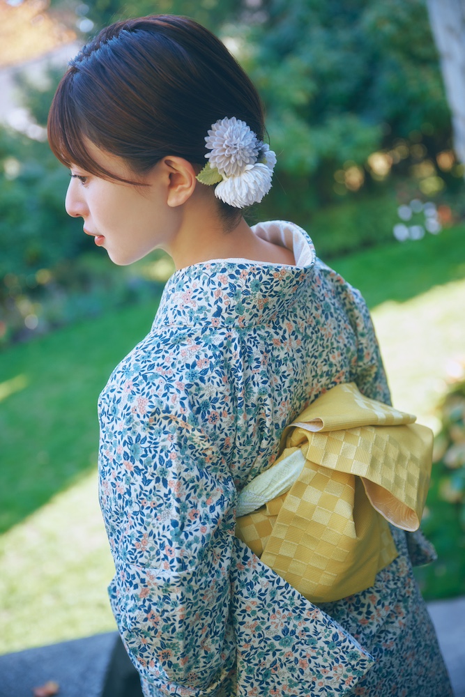 日向坂46・松田好花 1st写真集「振り向いて」/撮影:岡本武志/講談社
