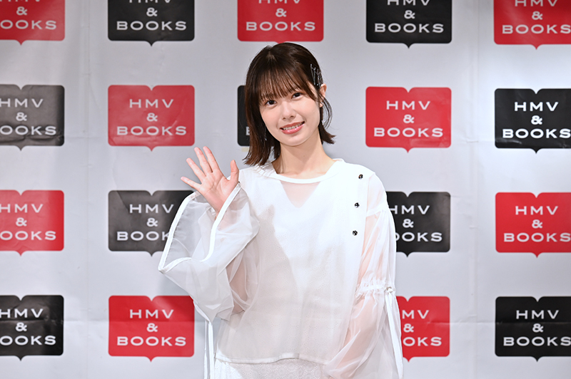 1st写真集「青春の時刻表」(玄光社)取材会に出席した小田えりな