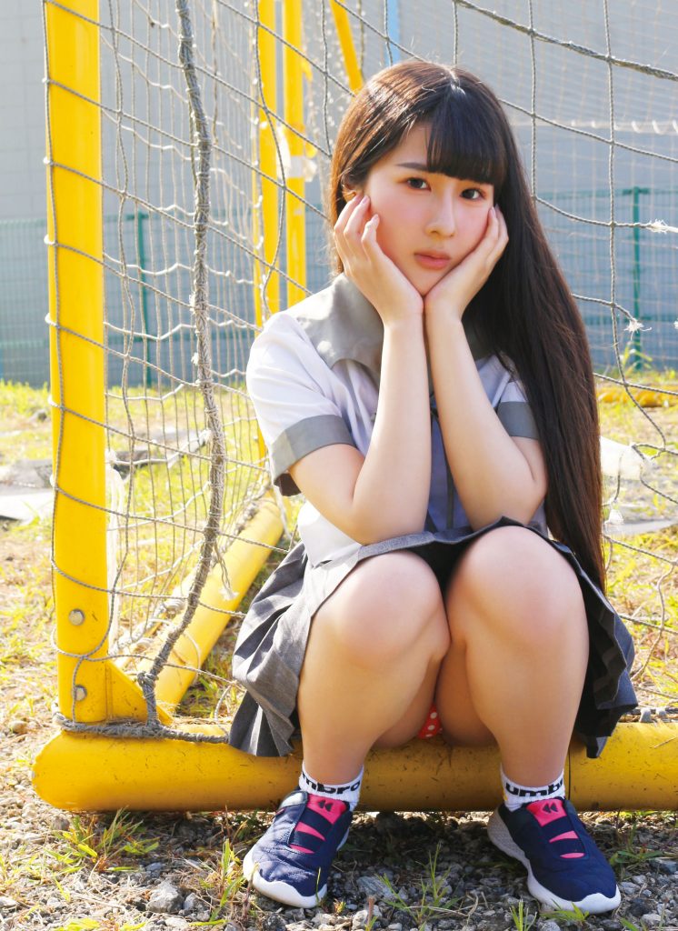 グラビアアイドル仲西ゆうイメージDVD「おともだち~7人め~」より
