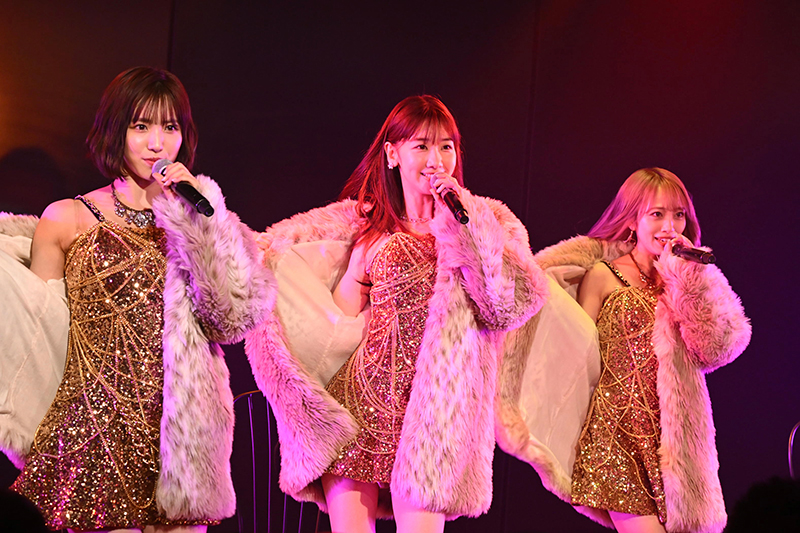 「AKB48柏木由紀卒業公演」より