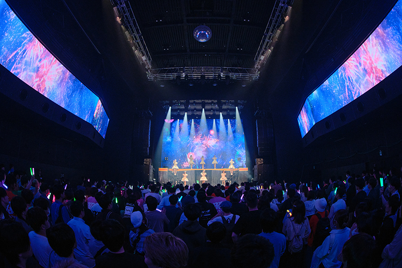 テラス×テラス「3rd Anniversary Tour FINAL~世界で一番幸せになろうね~」より