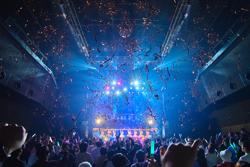 テラス×テラス「3rd Anniversary Tour FINAL~世界で一番幸せになろうね~」より